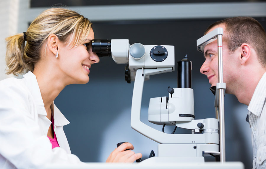 Prendre rendez-vous avec un ophtalmologue à domicile : oui c’est possible !